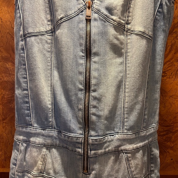 Guess Pants Suit - Picture 3 of 5